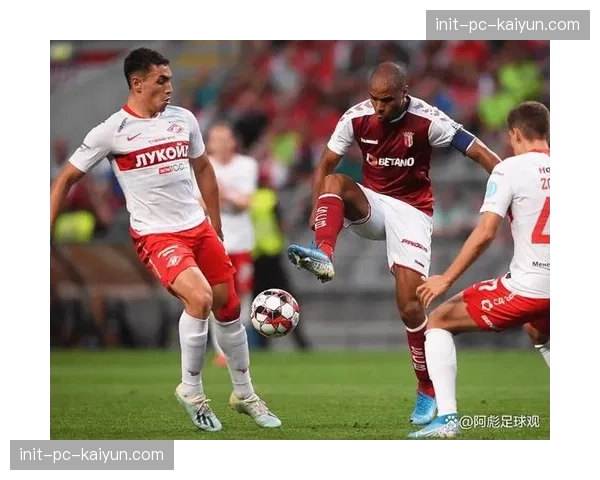 西甲战报：格拉纳达3-2险胜加的斯，赢得保级六分战